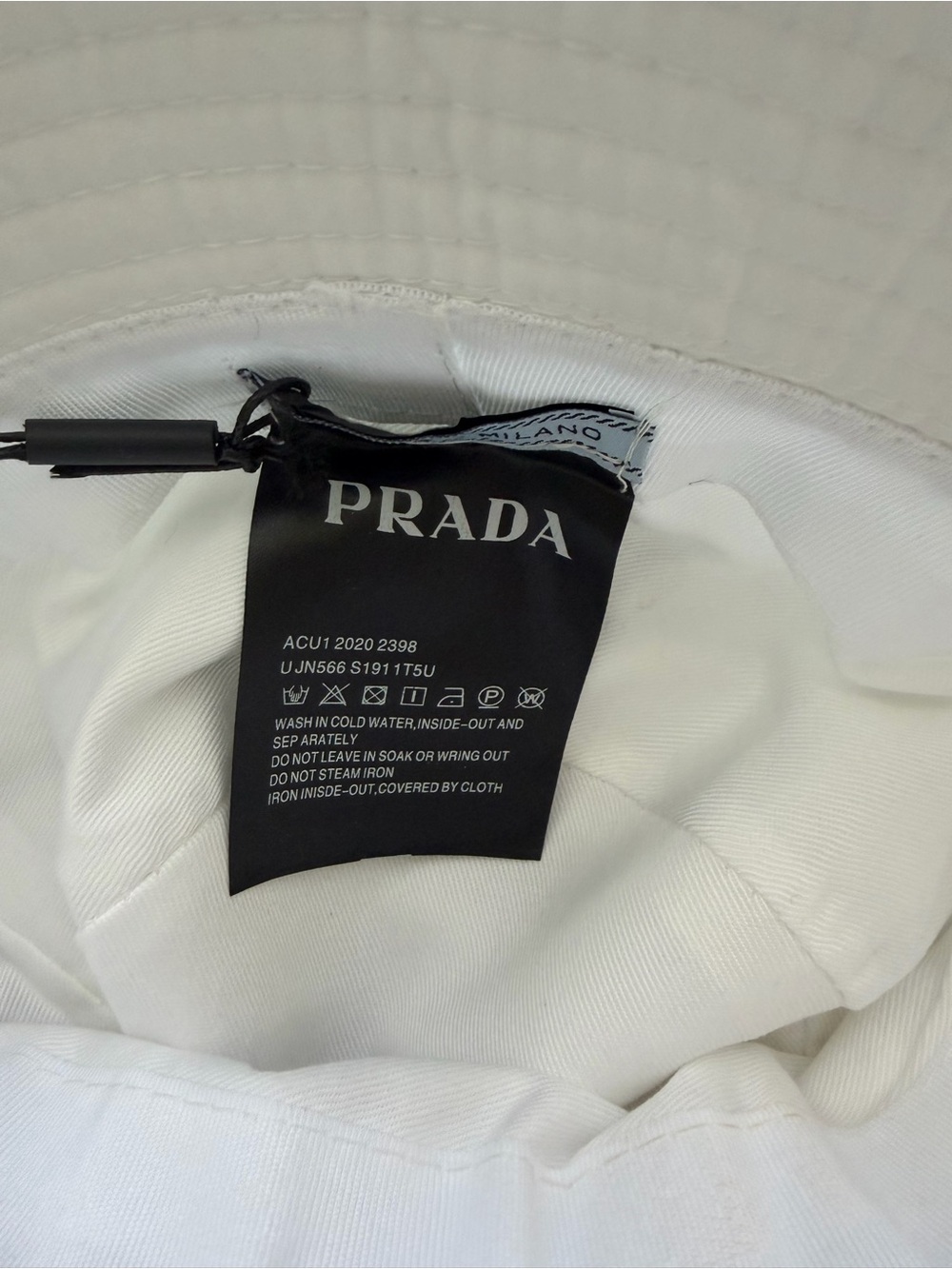 Prada White Nylon Bucket Hat with Logo Patch NWT - Picture 3 of 6